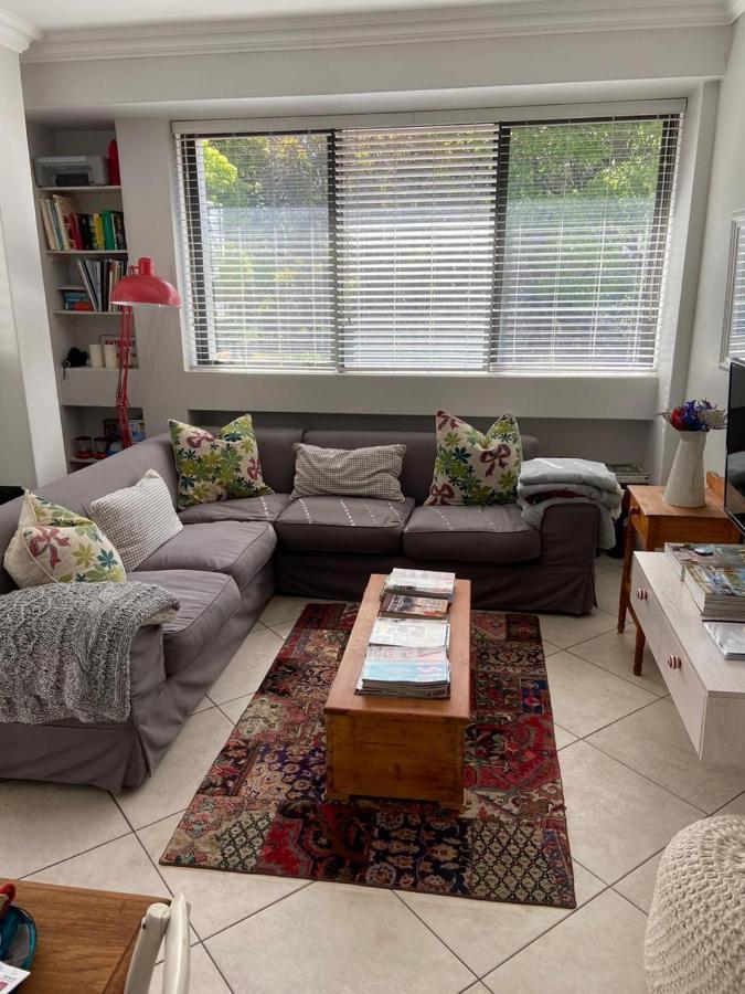Modern, Centrally Located Dorp Street Apartment Stellenbosch Extérieur photo